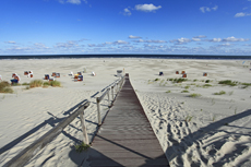 Juist-Töwerland: Lange Dünenwege aus Holz oder Sand, führen einem zum Strand.